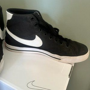 Nike black and white hightops
